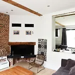 Maison Vieux 3 Parking Prive 24h24h Acces דירה